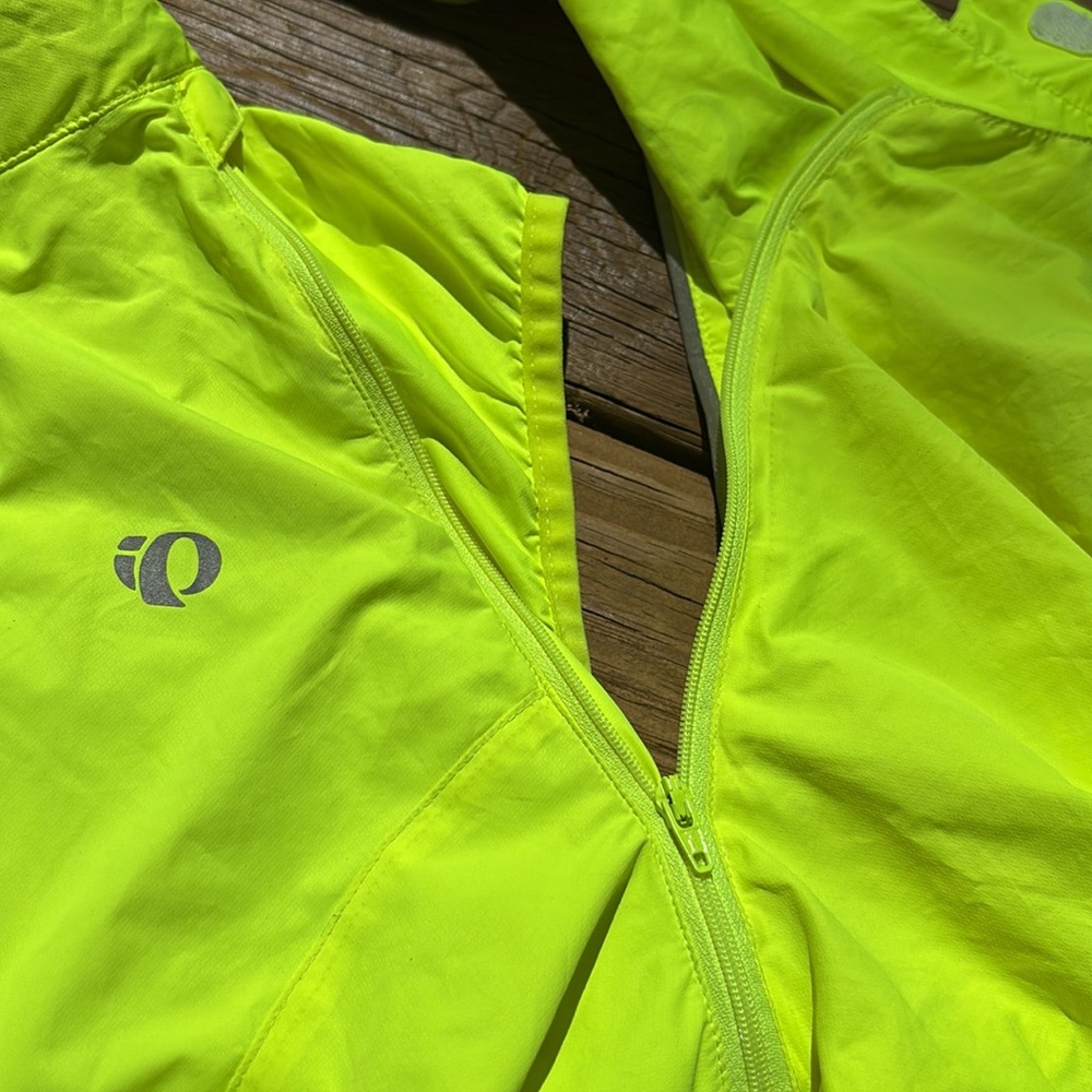Pearl Izumi reflective convertible cycling jacket. - Picture 7 of 13